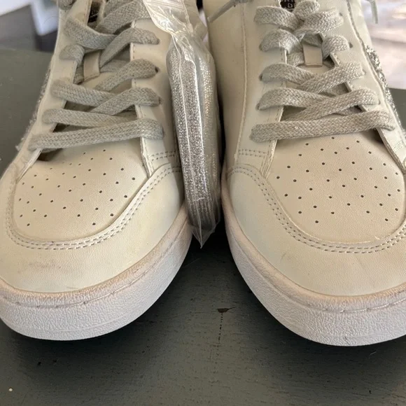 Vintage Havana Cream Sneakers with Silver Accents - Picture 8 of 11